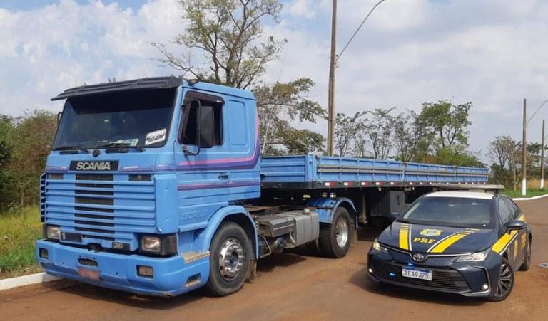 PRF recupera caminhão em Nova Alvorada do Sul (MS)