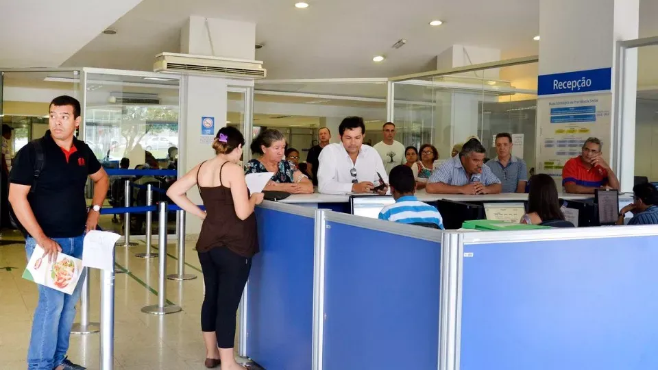 INSS começa a ligar hoje para segurados anteciparem perícia