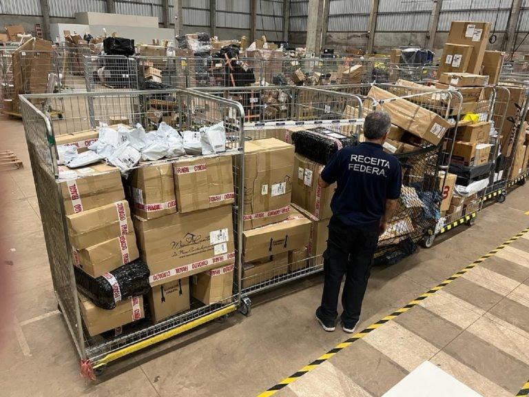 Receita Federal apreende R$ 200 mil em produtos transportados por empresa de vendas online de Cascavel