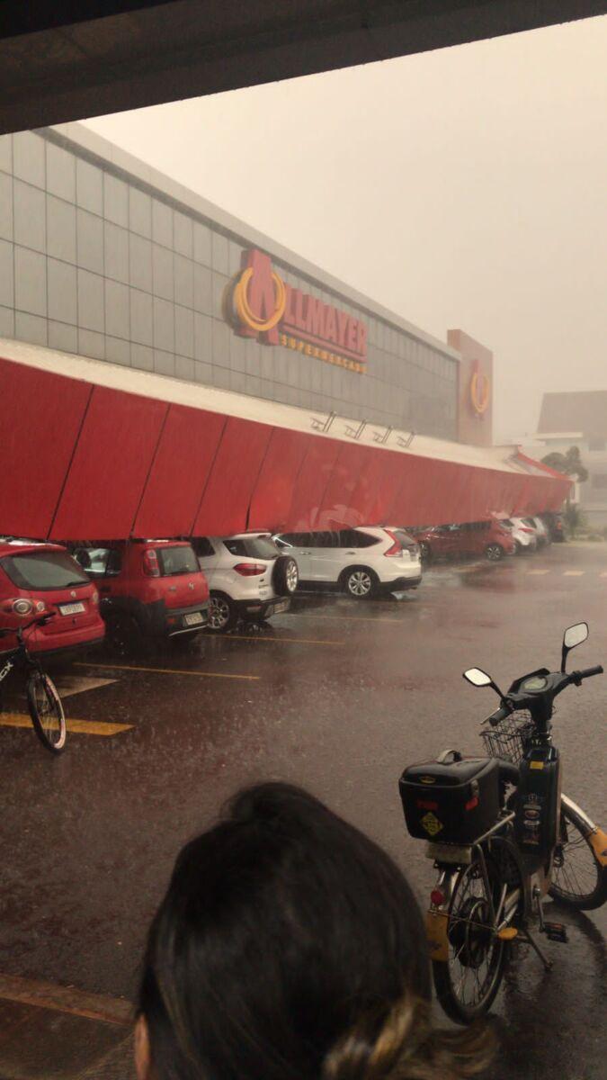 Temporal é registrado na tarde de hoje(04), e deixa vários estragos em Marechal e cidades da região; vídeo