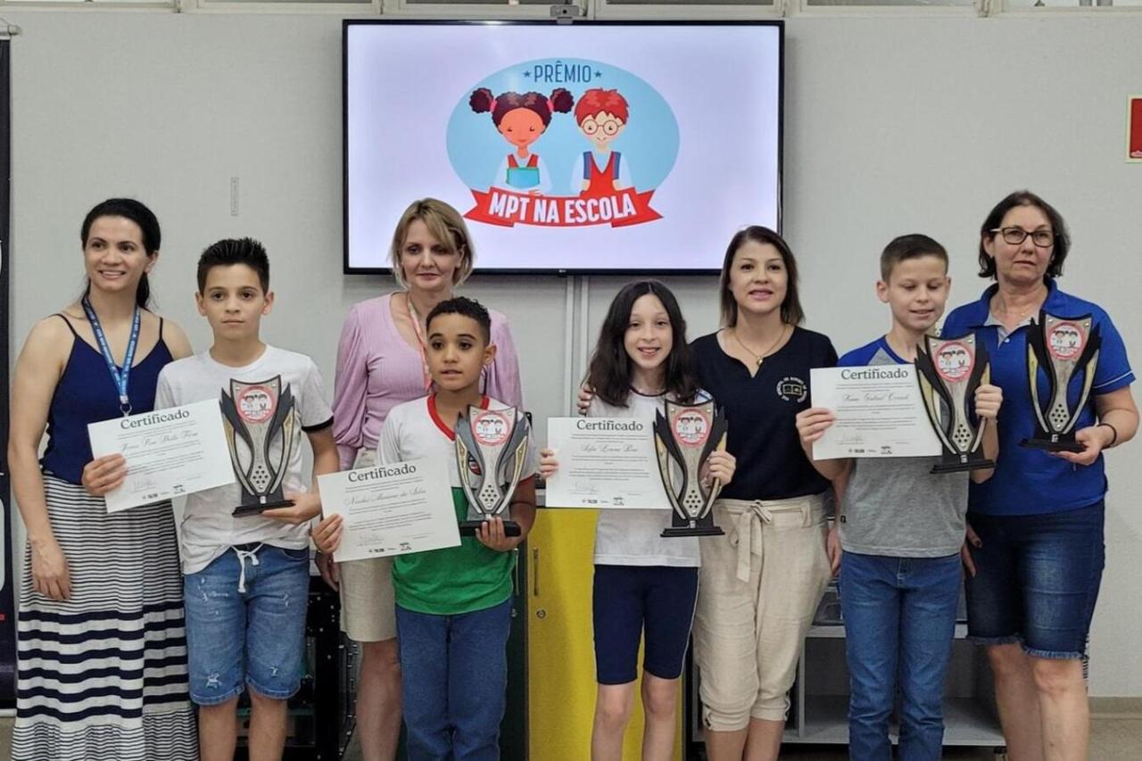 Toledo reconhece os melhores da etapa municipal do Prêmio MPT na Escola