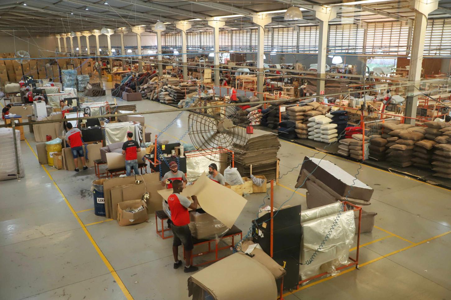 Paraná gera 122 mil empregos em 2023 e tem melhor resultado da Região Sul