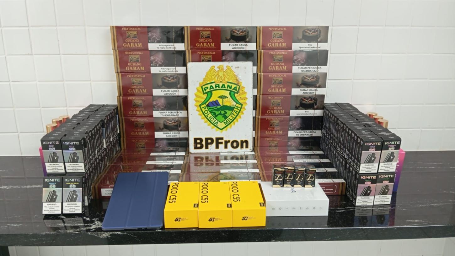 BPFRON apreende mercadorias contrabandeadas em ônibus em Santa Tereza do Oeste-PR