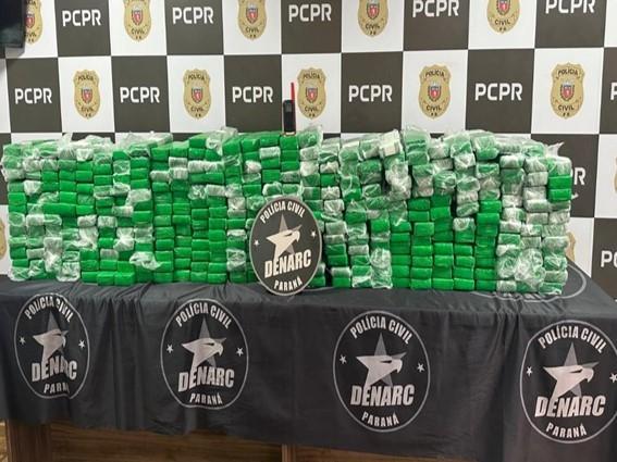 Fiat Strada furtada em Toledo é flagrada com 200 kg de maconha