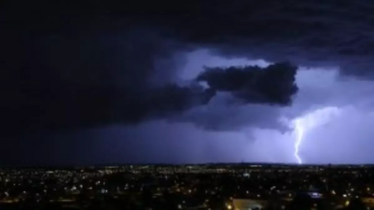 Paraná está em alerta temporal com rajadas de vento de 100 km/h e chuva forte