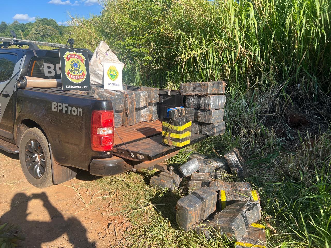 Bpfron apreende 60 kg de maconha em Santa Helena PR