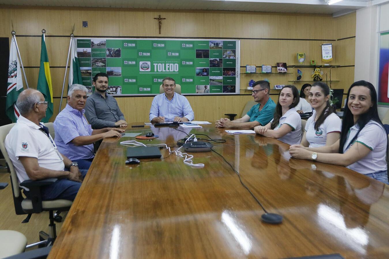 Prefeitura de Toledo e Seab fazem assinatura simbólica de convênio