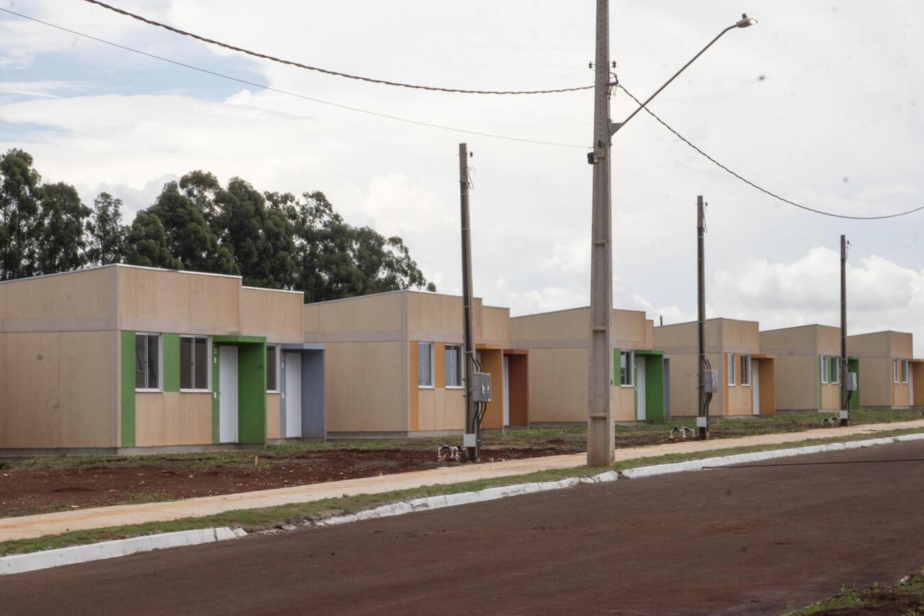 Prefeitura de Toledo entrega primeiras casas do loteamento Egon Pudell