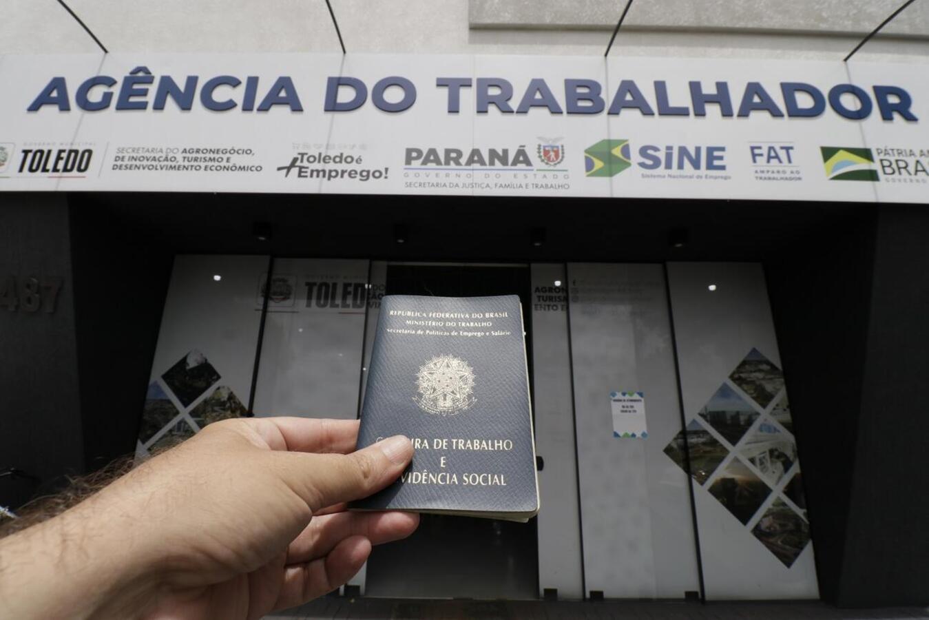Agência do Trabalhador realiza mutirão de entrevistas para mais de 700 vagas