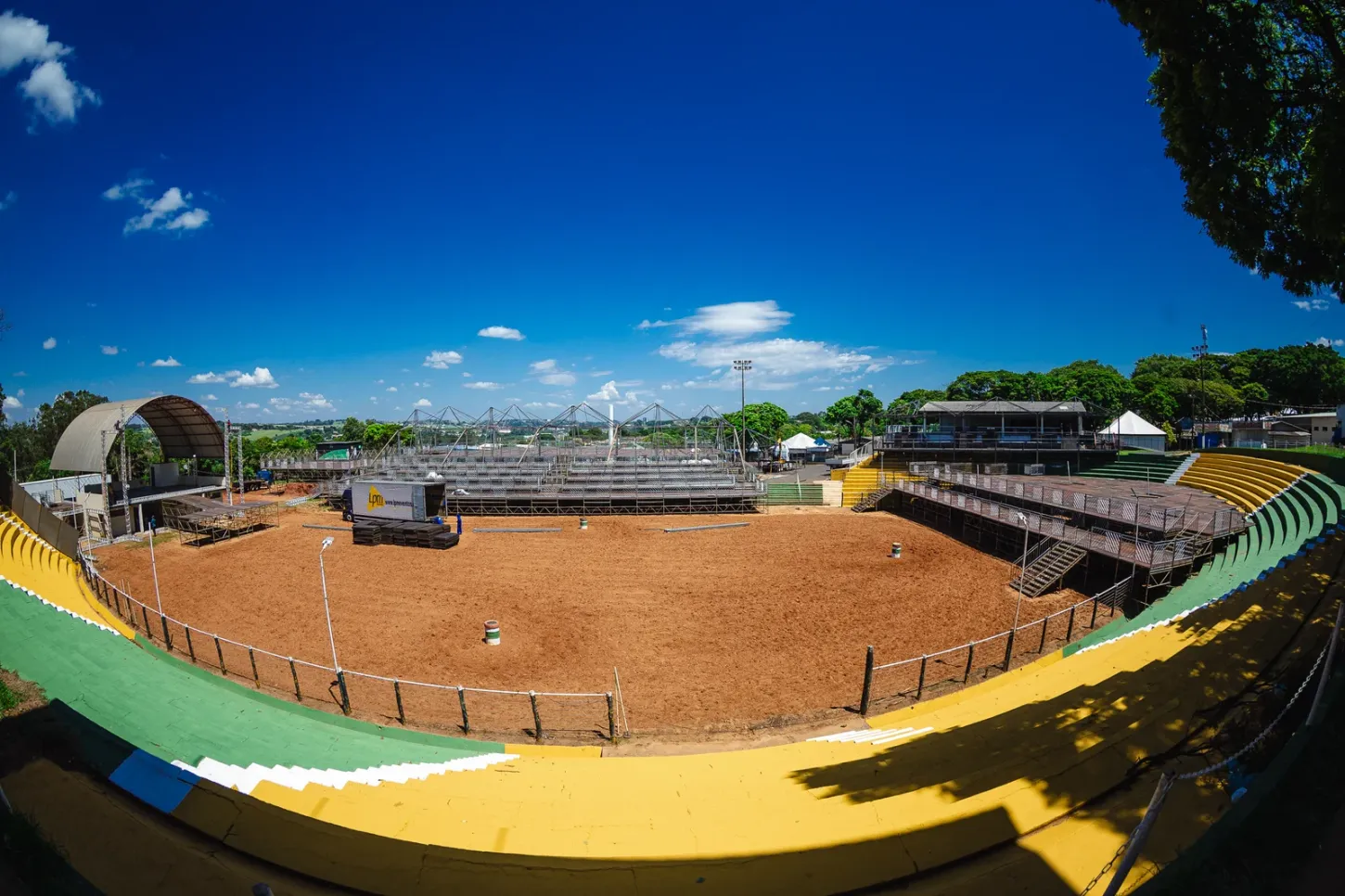Arena de shows e rodeio da Expo Umuarama é reformulada para o Jubileu de Ouro
