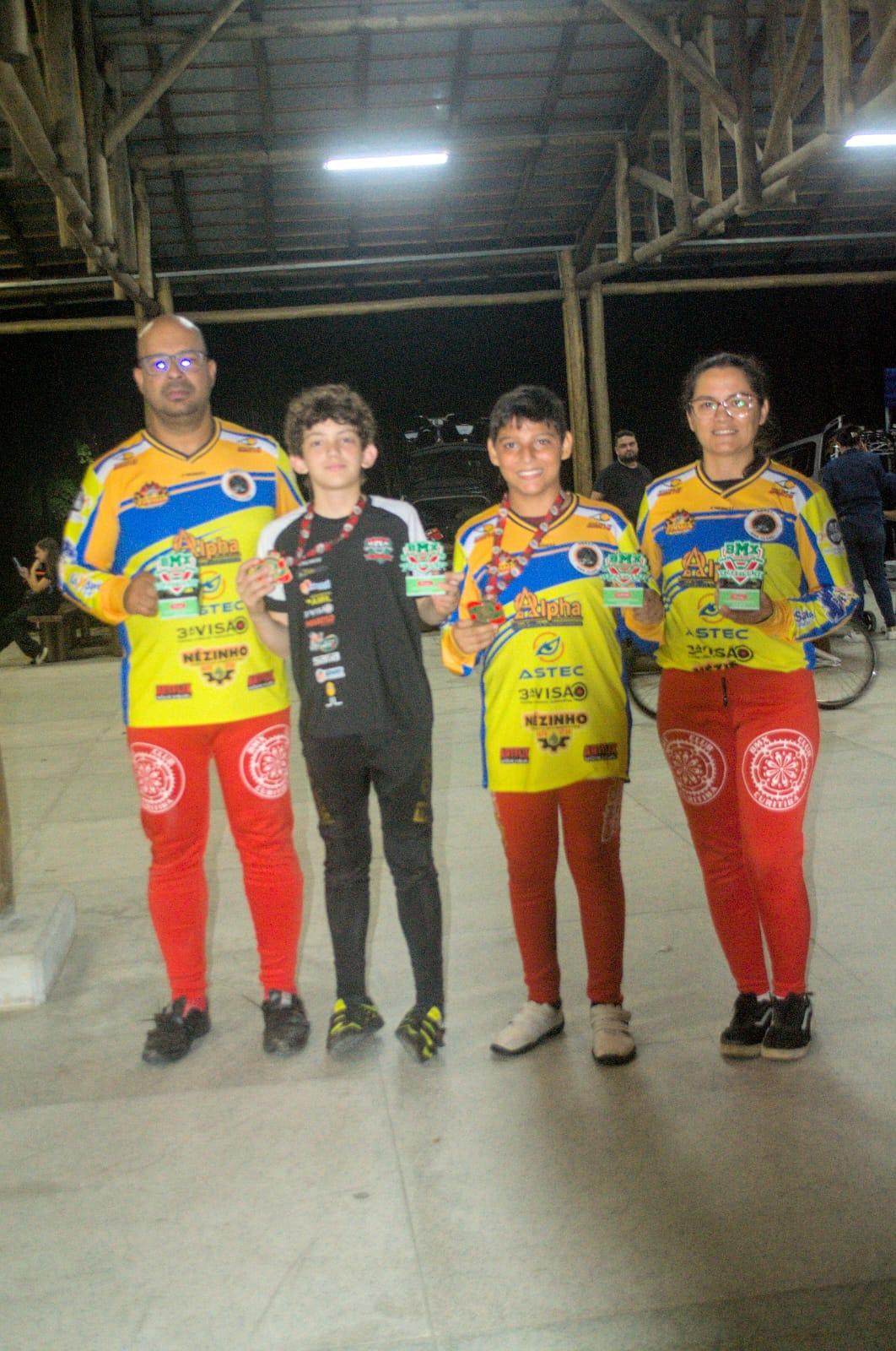ATLETAS DE BICICROSS DE TOLEDO PARTICIPAM DA ABERTURA DO CAMPEONATO CATARINENSE EM JARAGUÁ DO SUL.