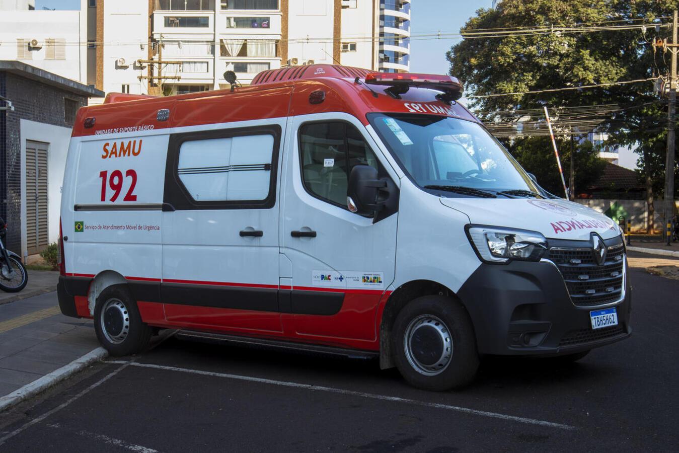 Prefeitura de Toledo repassa duas ambulâncias para o Consamu