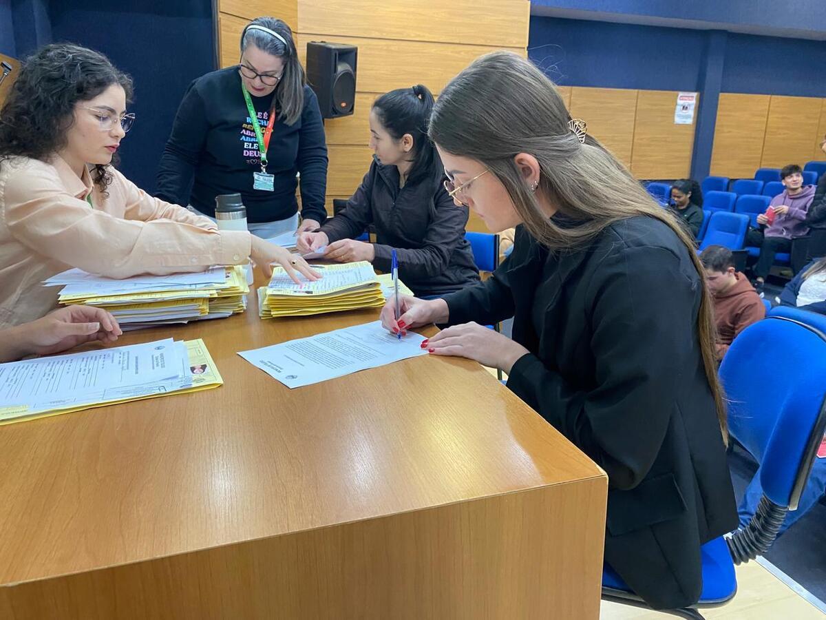 Novos servidores municipais participam de cerimônia de posse