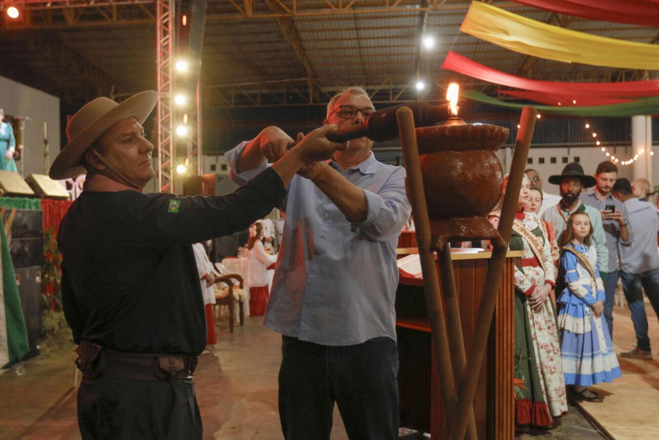16ª Semana Farroupilha e 4º Fesfat têm abertura oficial em Toledo