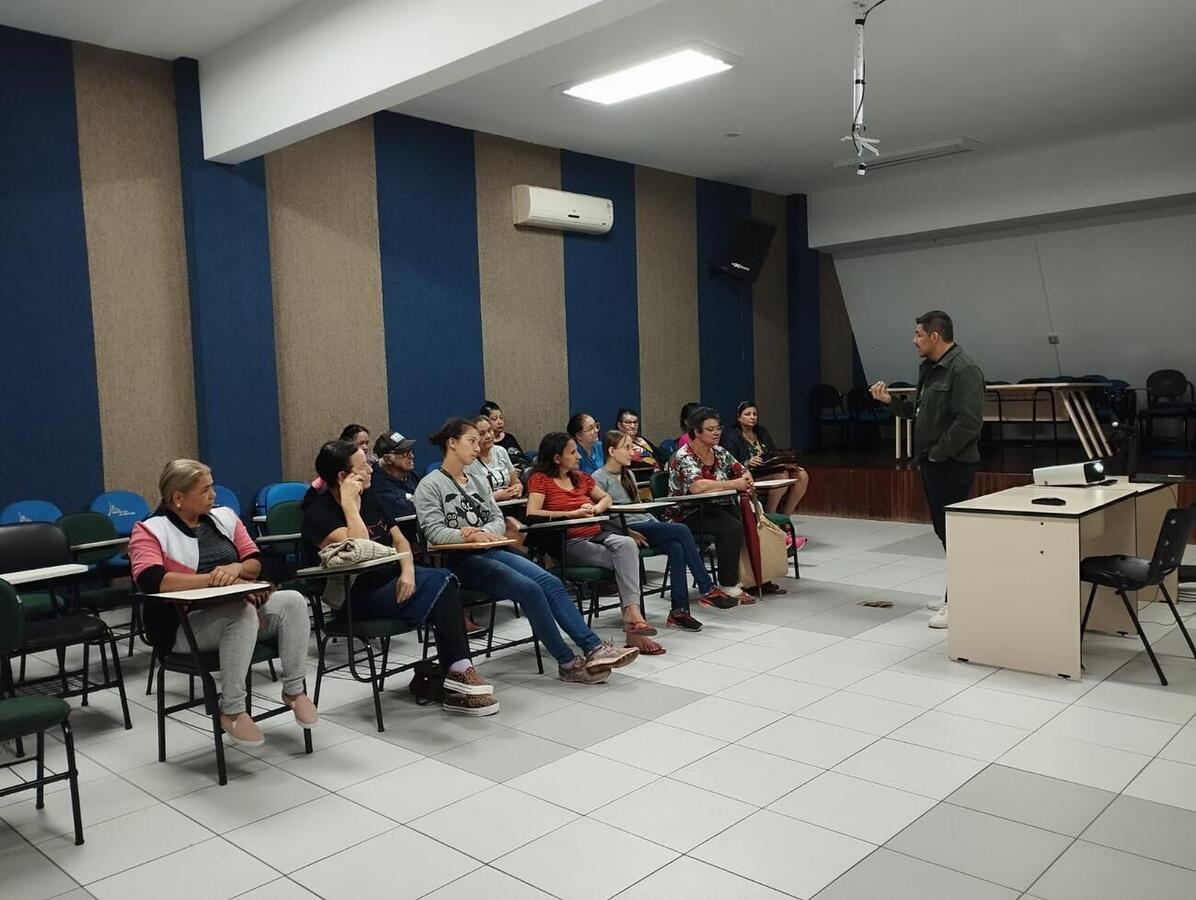 Cras III, no Jardim Coopagro, promove palestra sobre prevenção em saúde
