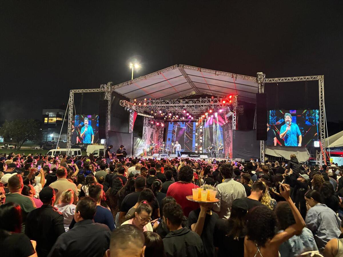 Toledo celebra 73 anos com festa, bolo e shows no Parque Diva Paim Barth