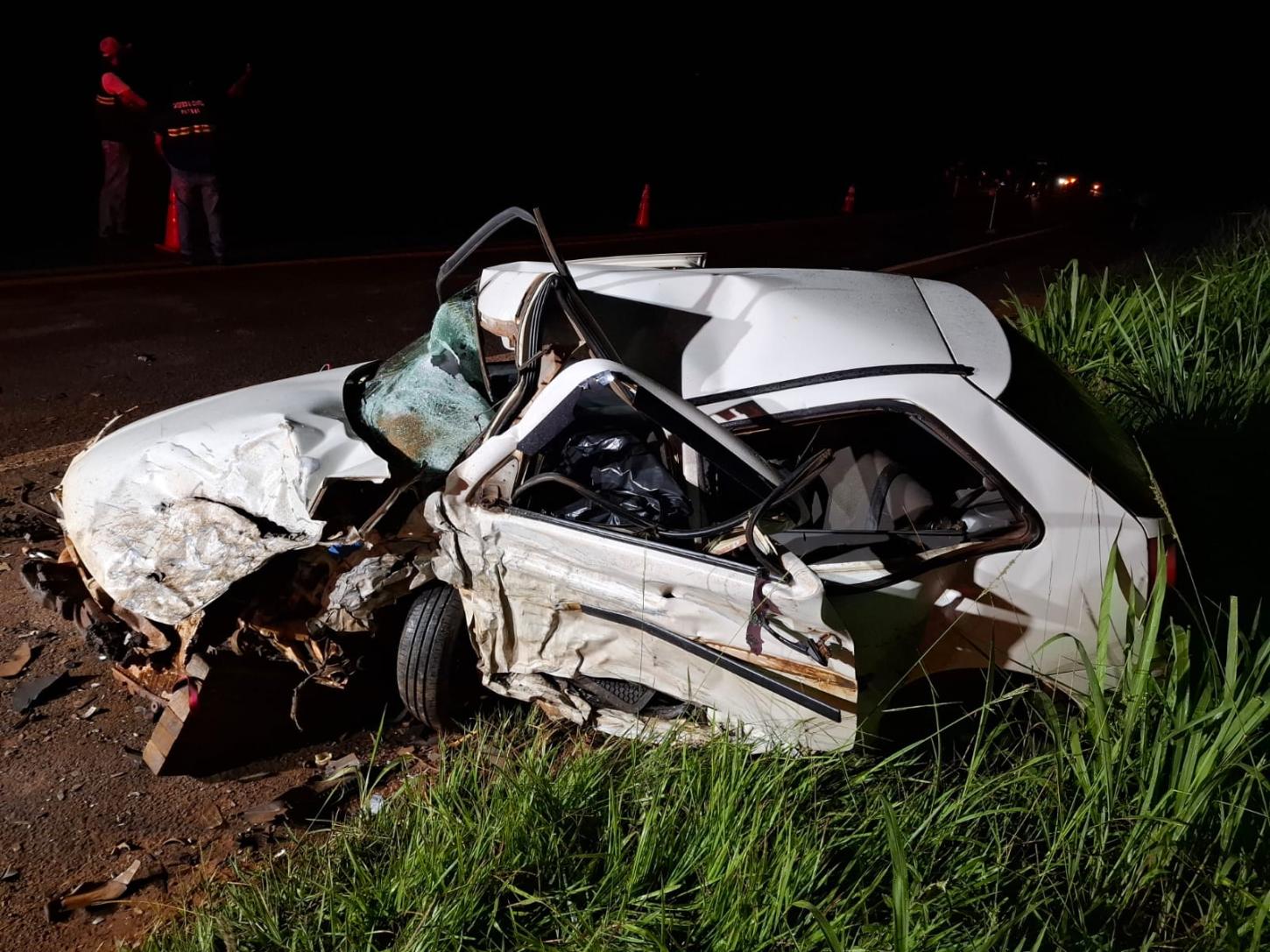 Colisão frontal na PR-323 deixa um morto e dois feridos em Perobal