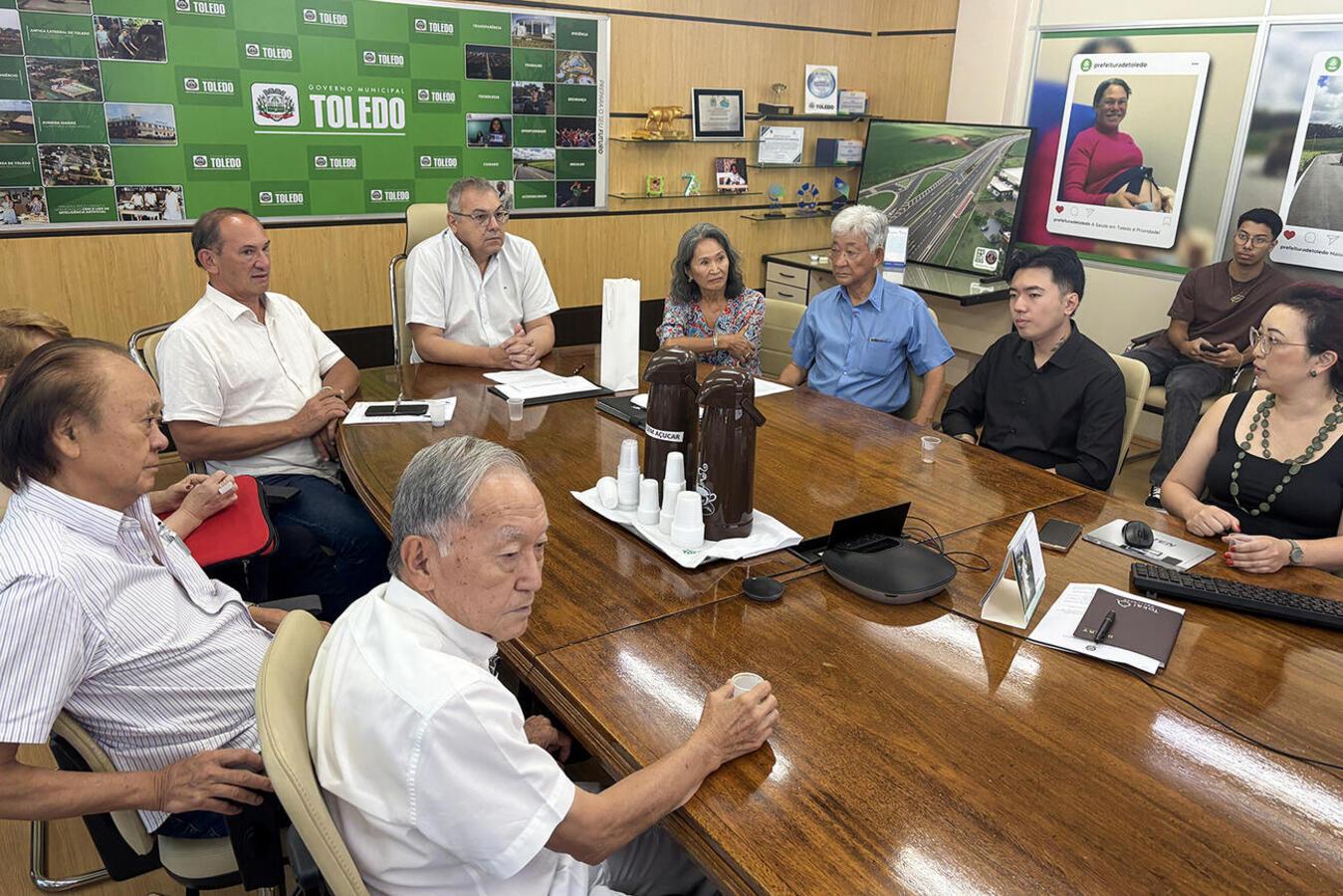 Integrantes da nova diretoria da Ceato são recebidos na Prefeitura de Toledo