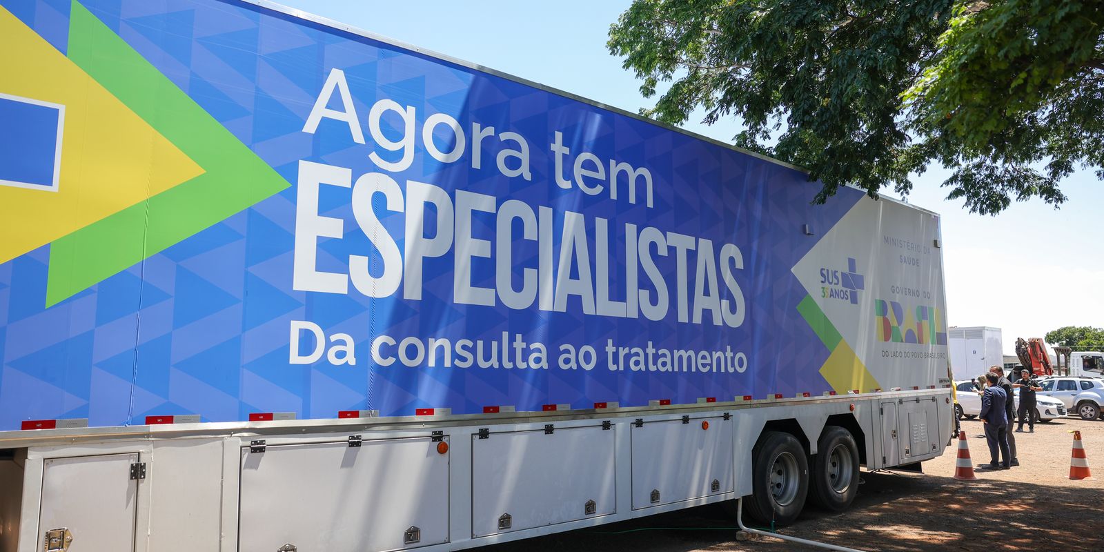 Agora Tem Especialistas lança em Manguinhos carreta de saúde da mulher