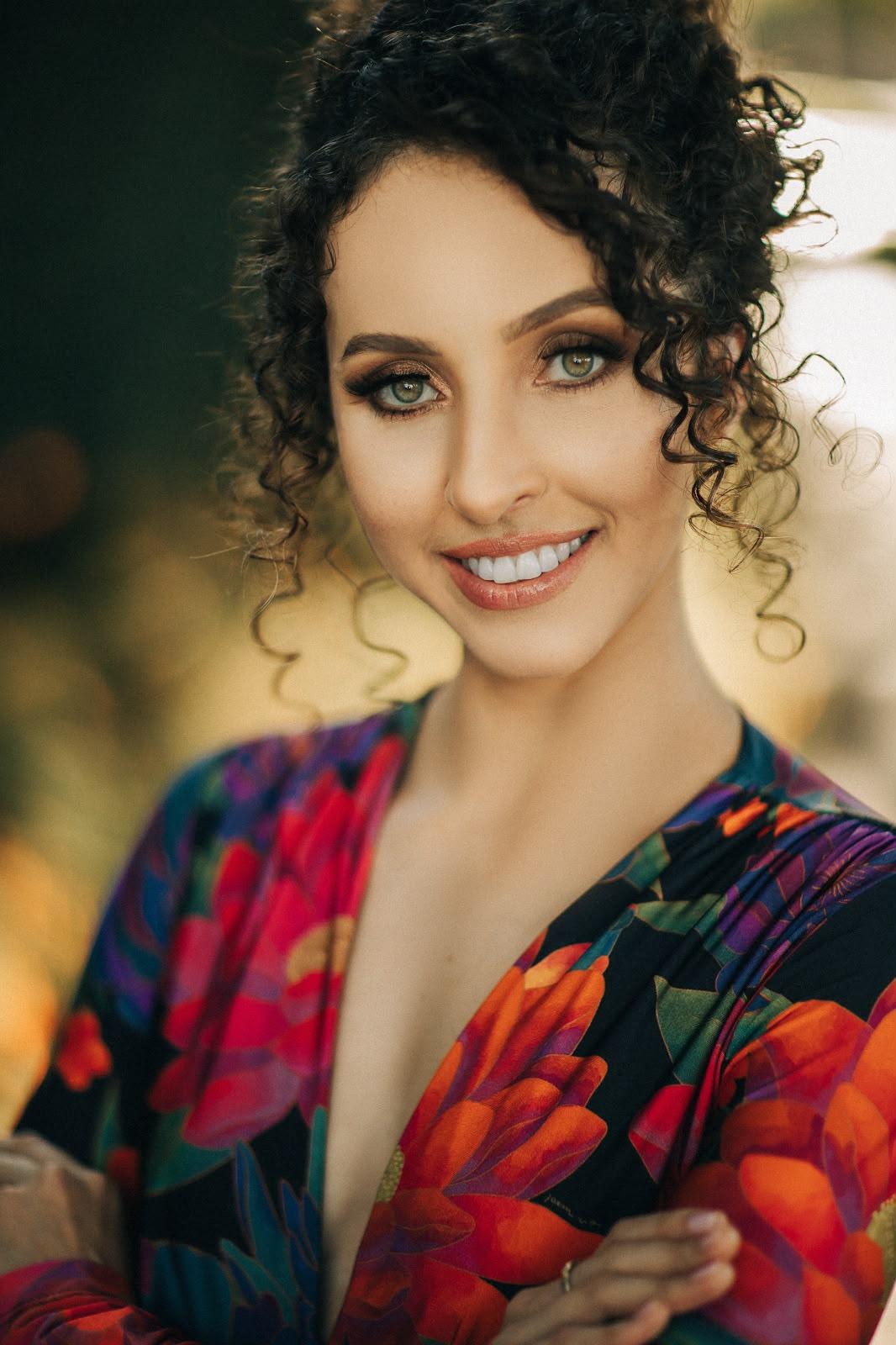 Conheça a história de Bruna Guedes, candidata ao título de Rainha da 53ª Festa Nacional do Porco no Rolete