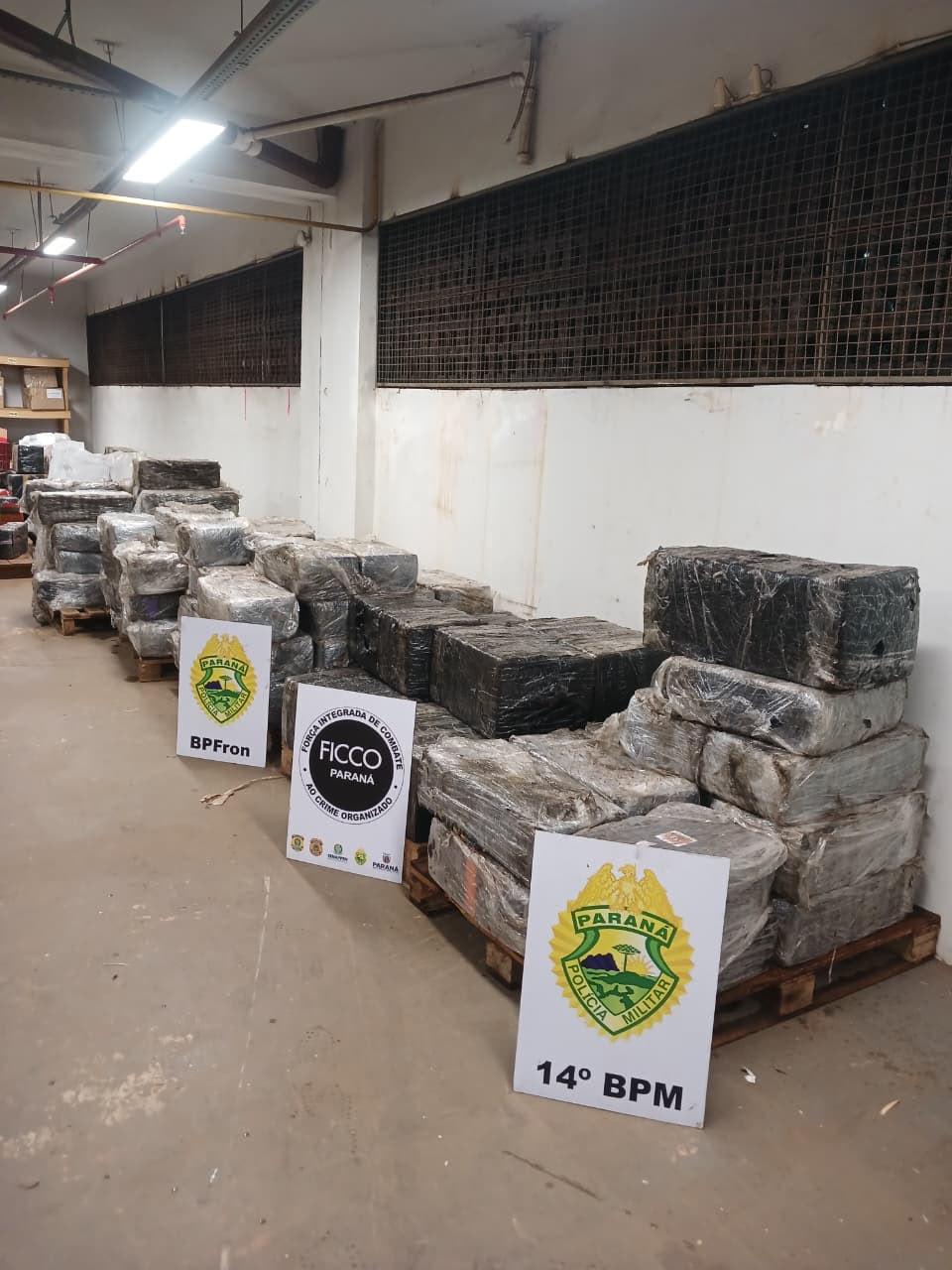 AÇÃO INTEGRADA RESULTA NA APREENSÃO DE QUASE 3 TONELADAS DE MACONHA ESCONDIDAS EM CARGA DE SUCATA NA BR-277 EM SANTA TEREZINHA DO ITAIPU - PR