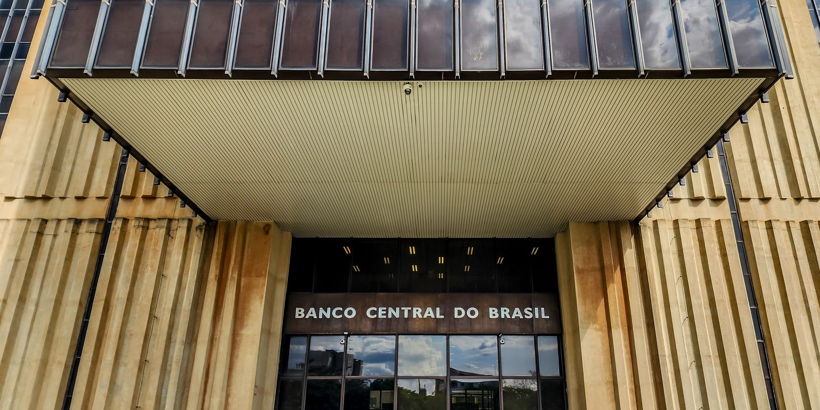 BC reduz projeção de crescimento da economia para 1,8% 