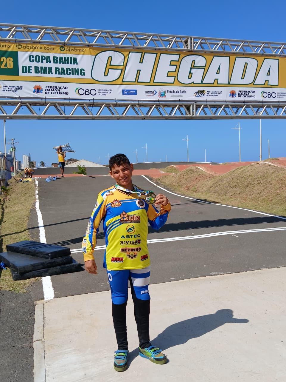 Heitor Isaque, da ABAST BMX Clube, conquista quatro títulos em Salvador