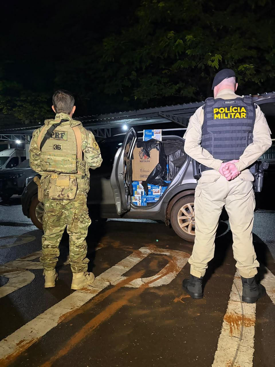 PRF e PM apreendem 15 mil maços de cigarros contrabandeados em Toledo