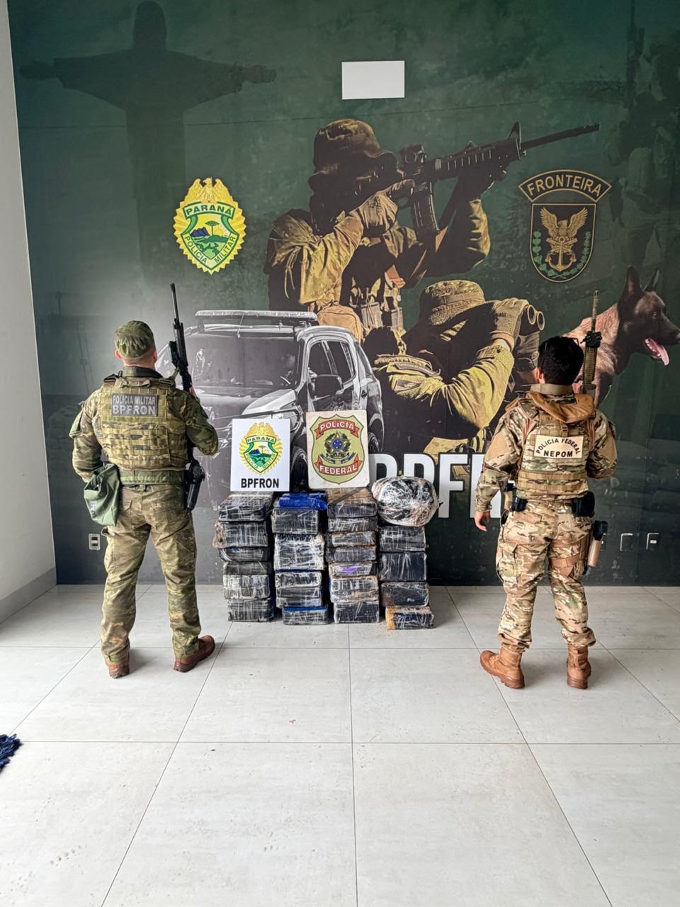  ASSIS CHATEAUBRIAND: BPFRON E PF APREENDEM 320 KG DE MACONHA E PRENDEM HOMEM DE 21 ANOS