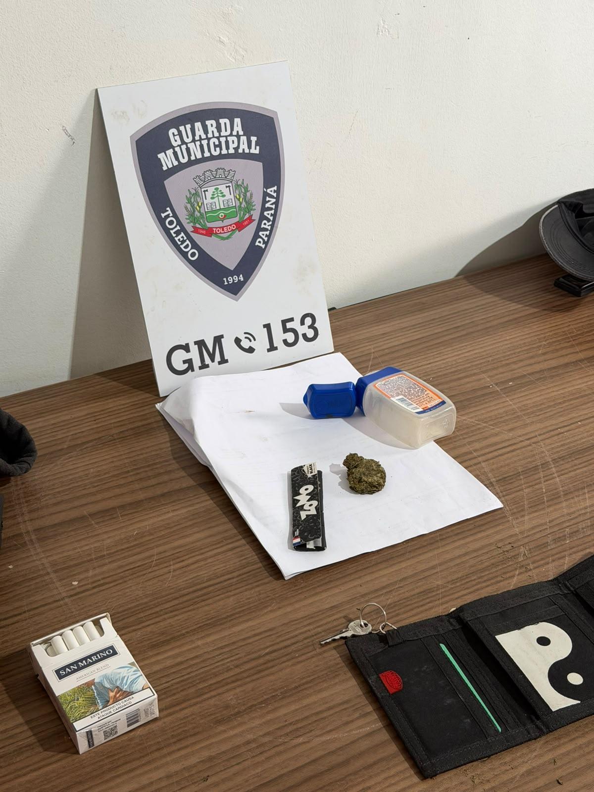 HOMEM É ENCAMINHADO À DELEGACIA APÓS SER ENCONTRADO COM SUBSTÂNCIA ANÁLOGA À MACONHA NA AGÊNCIA DO TRABALHADOR EM TOLEDO
