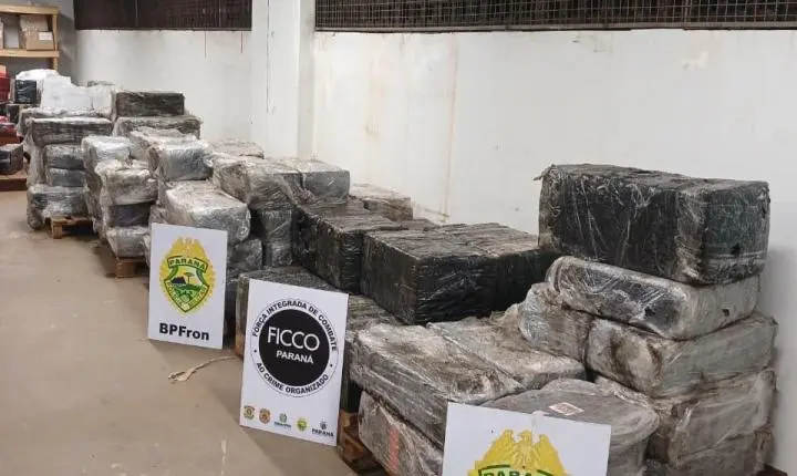 AÇÃO INTEGRADA RESULTA NA APREENSÃO DE QUASE 3 TONELADAS DE MACONHA ESCONDIDAS EM CARGA DE SUCATA NA BR-277 EM SANTA TEREZINHA DO ITAIPU - PR