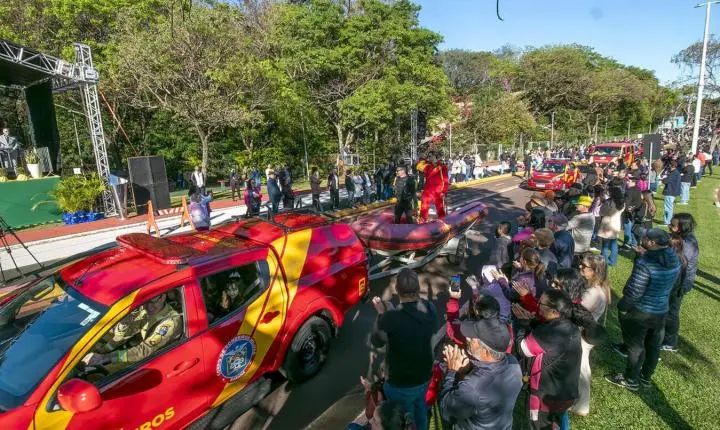 Desfile de 7 de Setembro reúne milhares e destaca o amor de Toledo à Pátria
