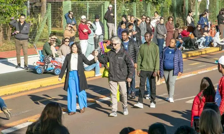Desfile de 7 de Setembro reúne milhares e destaca o amor de Toledo à Pátria