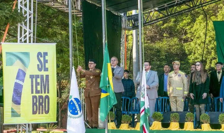 Desfile de 7 de Setembro reúne milhares e destaca o amor de Toledo à Pátria