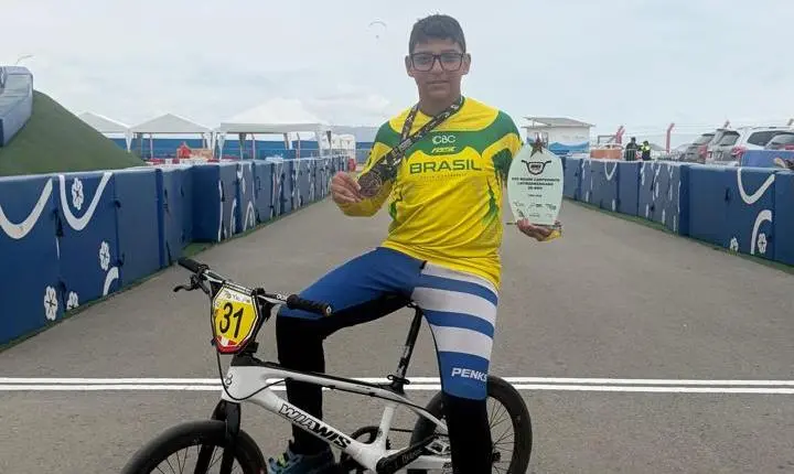 HEITOR ISAQUE CONQUISTA QUATRO TÍTULOS INTERNACIONAIS E COLOCA TOLEDO NO TOPO DO BMX DAS AMÉRICAS