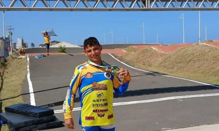 Heitor Isaque, da ABAST BMX Clube, conquista quatro títulos em Salvador