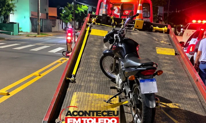  Motocicleta furtada é localizada abandonada em frente a academia em Toledo