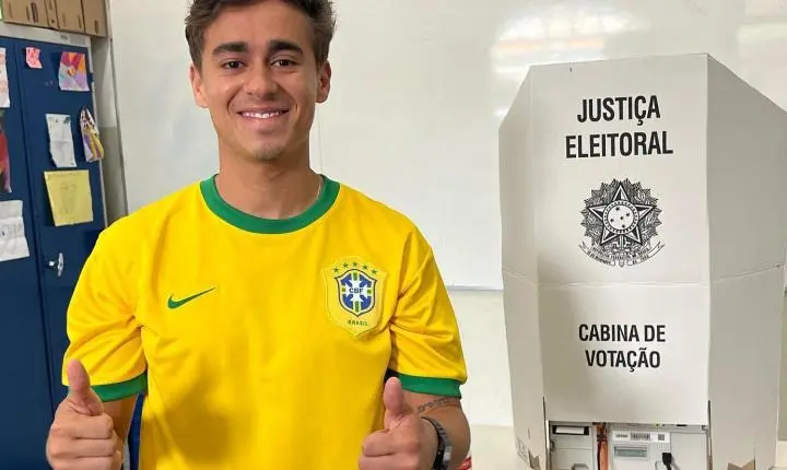 Nikolas Ferreira (PL-MG) se tornou o deputado federal mais votado da história do Brasil nas Eleições 2026