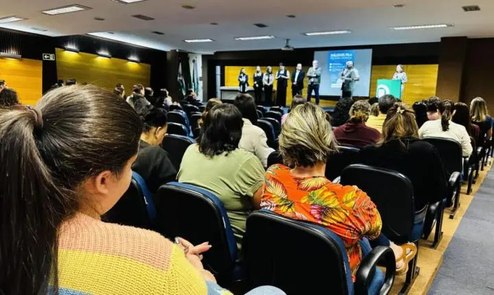 Seminário debate políticas públicas para a primeira infância em Toledo